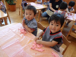 小麦粉粘土、楽しいよ！！（黒永）