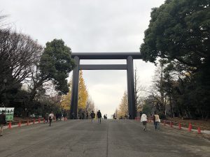 靖國神社へ