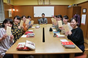 新任の先生にインタビュー☆&お知らせ(くすの木 久峩)