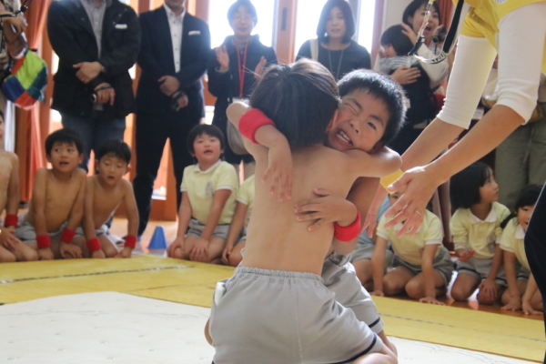 第二回年長レスリング大会＆くすっ子米＆年少園外保育（城間・田中）