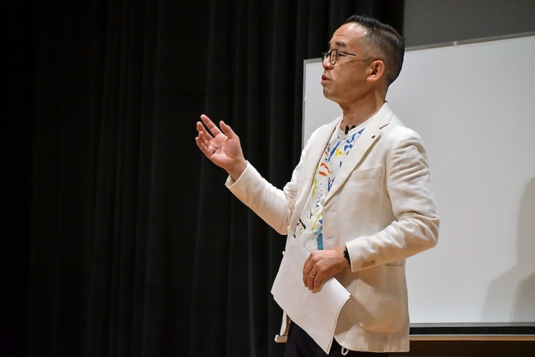 子育て応援セミナーと英語の日(森川・堀江)