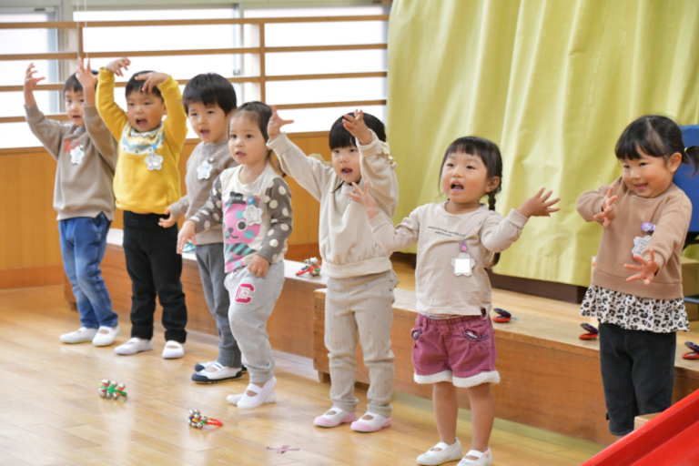 発表会練習＆紙粘土色塗り（太田）
