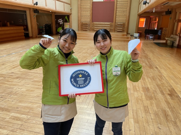 紙飛行機ギネス記録に挑戦！（石井）