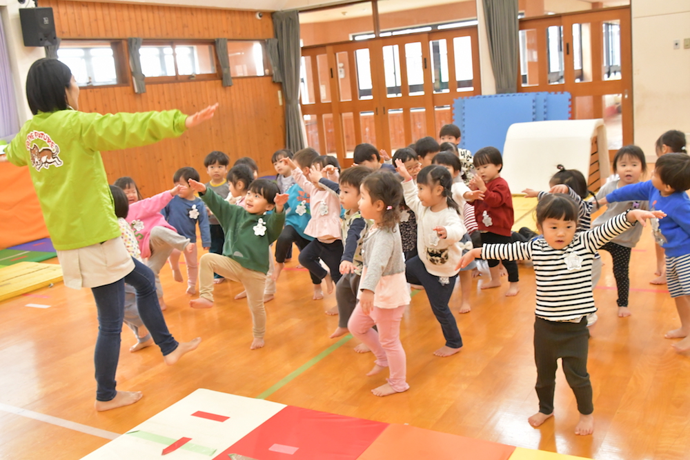 寒さなんてへっちゃら・年長組春日南小幼小交流（定良）