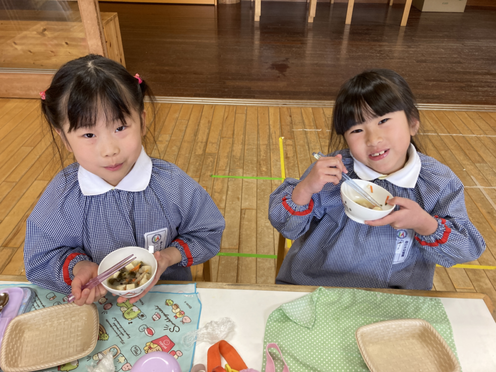 味噌汁給食・入園体験日(二歳）（小嶺・森川）