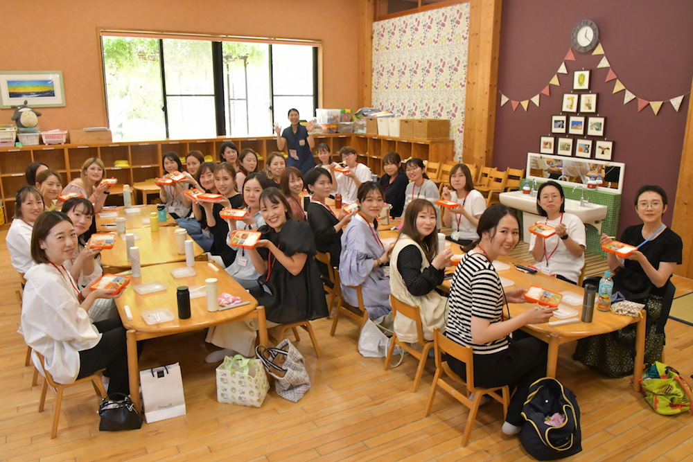二歳給食試食会!&何を作っているのかな?(田嶋)