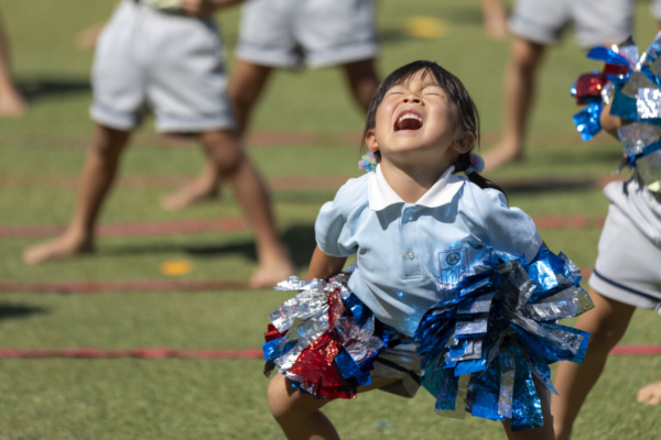 その向こうに！