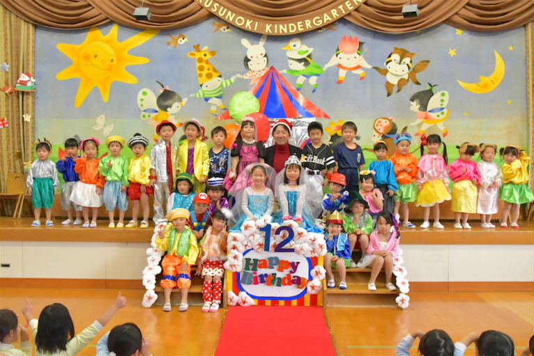 サンタさんが…くすの木幼稚園に来た～！！（田嶋）