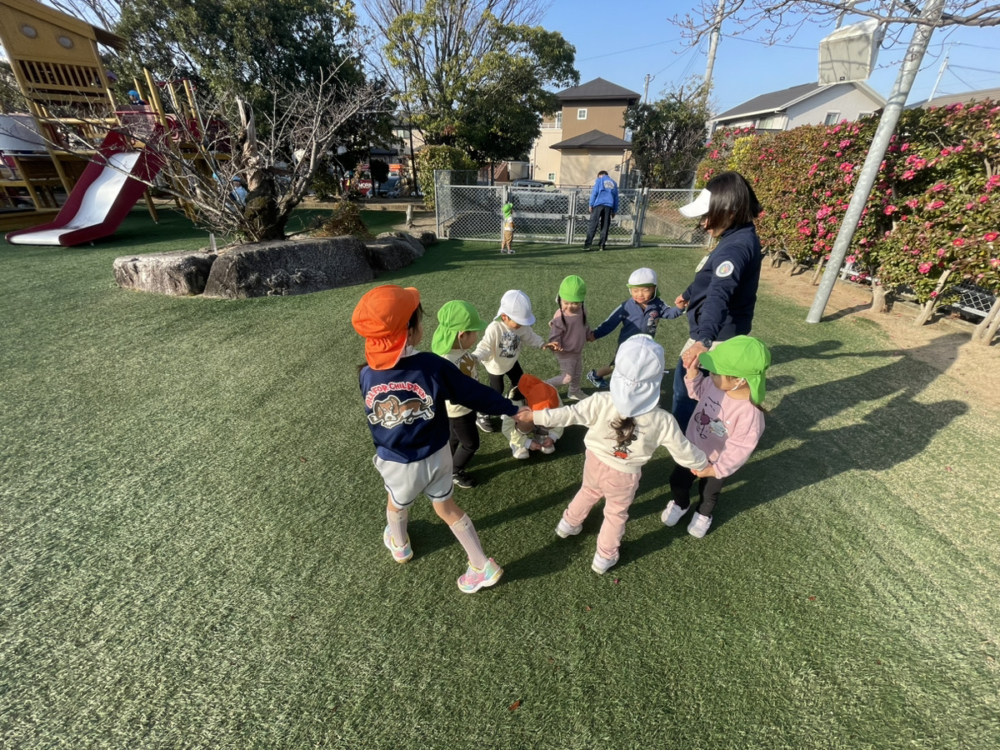 外でも元気いっぱい（小嶺）