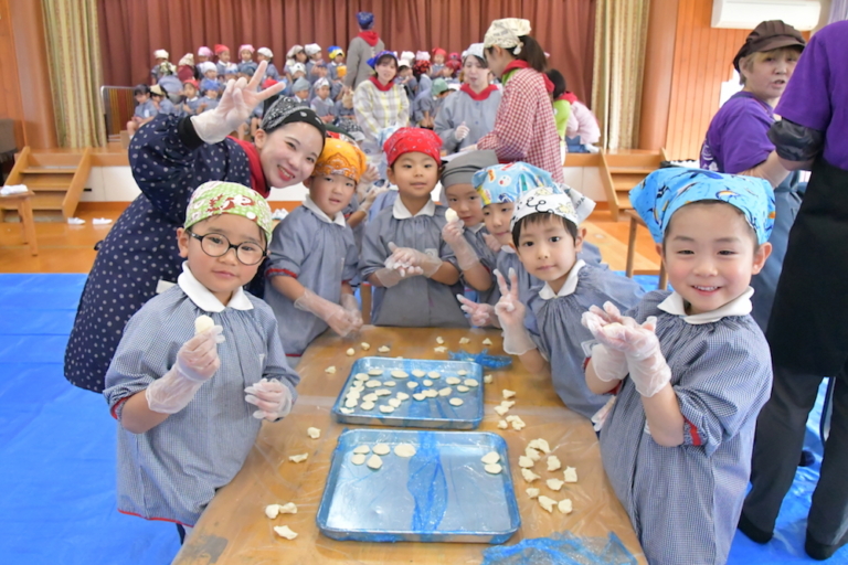だご汁作り＆くすっ子米の日＆パピーカフェ１月誕生会（小川）