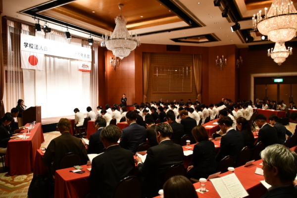 R8経営方針発表会