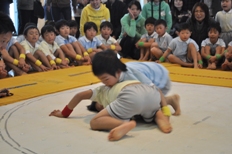 三園クラス対抗レスリング大会　【園長】